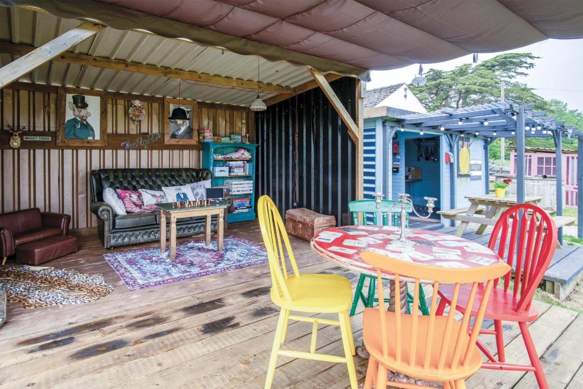 Lamb Shepherd Hut With Hot Tub * Pembroke